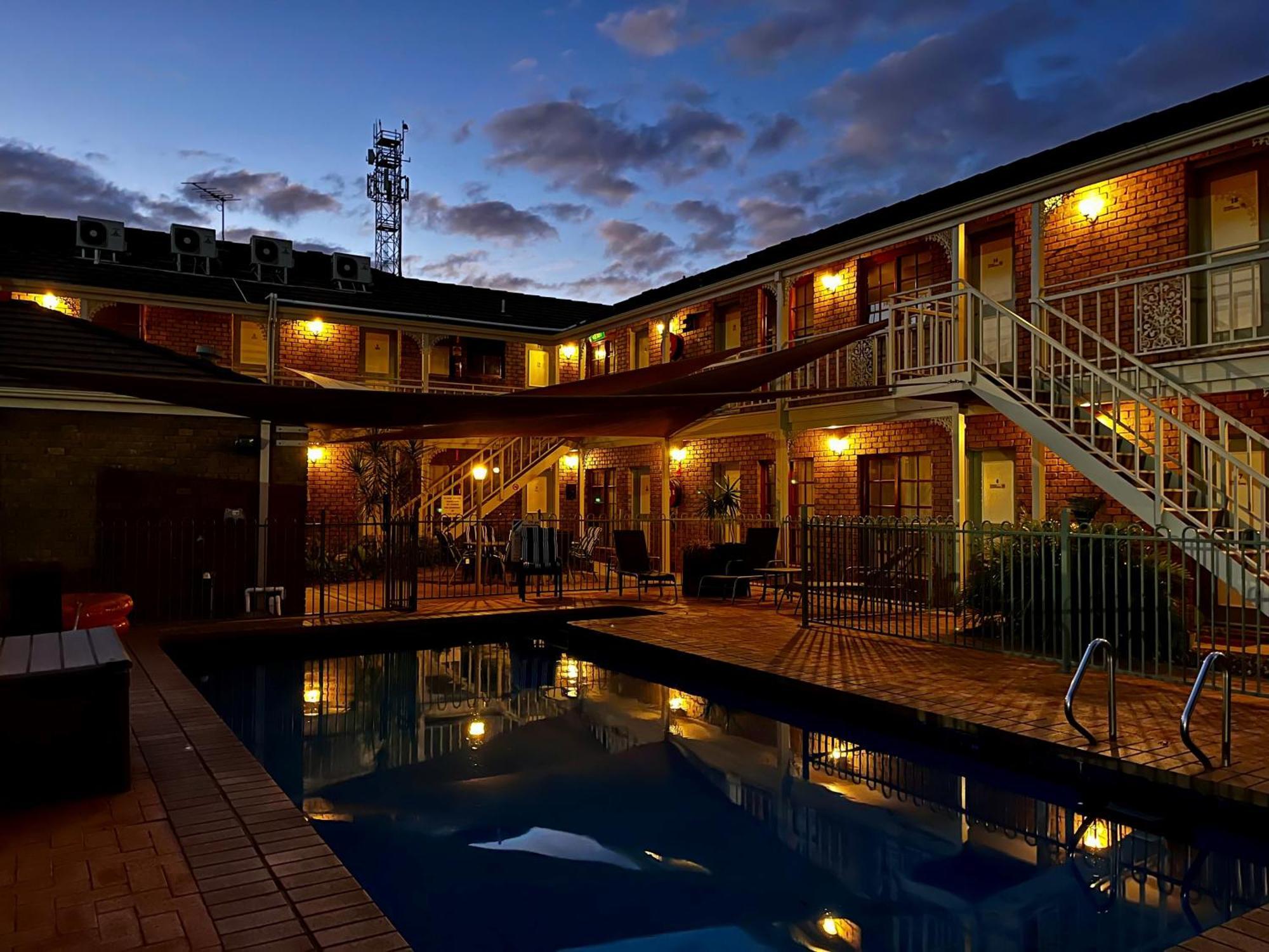 City Colonial Motor Inn ミルデューラ エクステリア 写真
